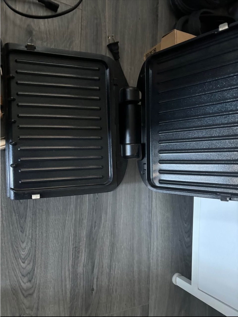 Black Electric Contact Grill with Nonstick Ribbed Plates
